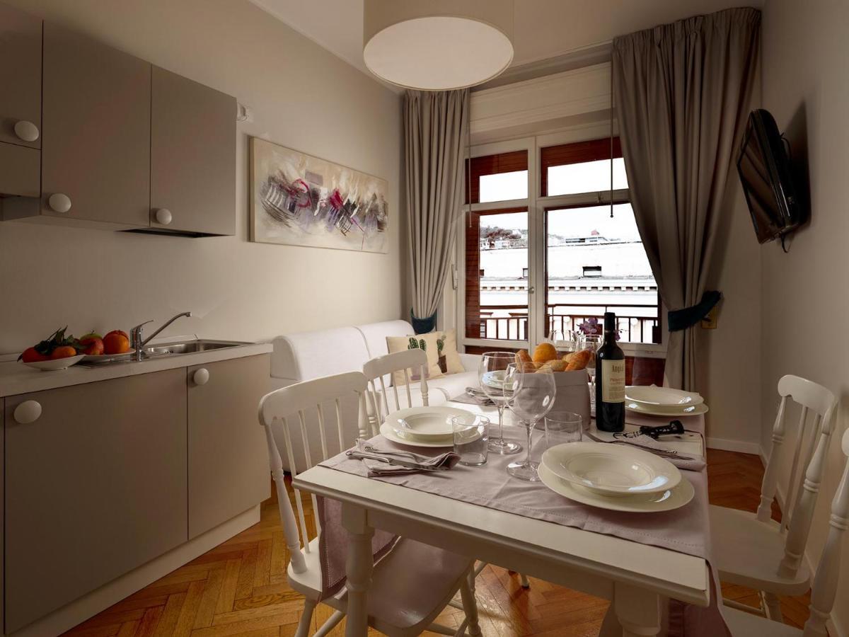 Attico 195 Bed & Breakfast Salerno Exterior photo